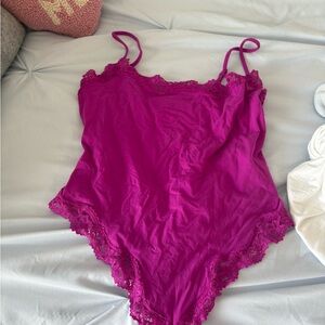 SKIMS Lace Trim Bodysuit in Vibrant Pink